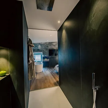 Domus Fonte Dei Leoni